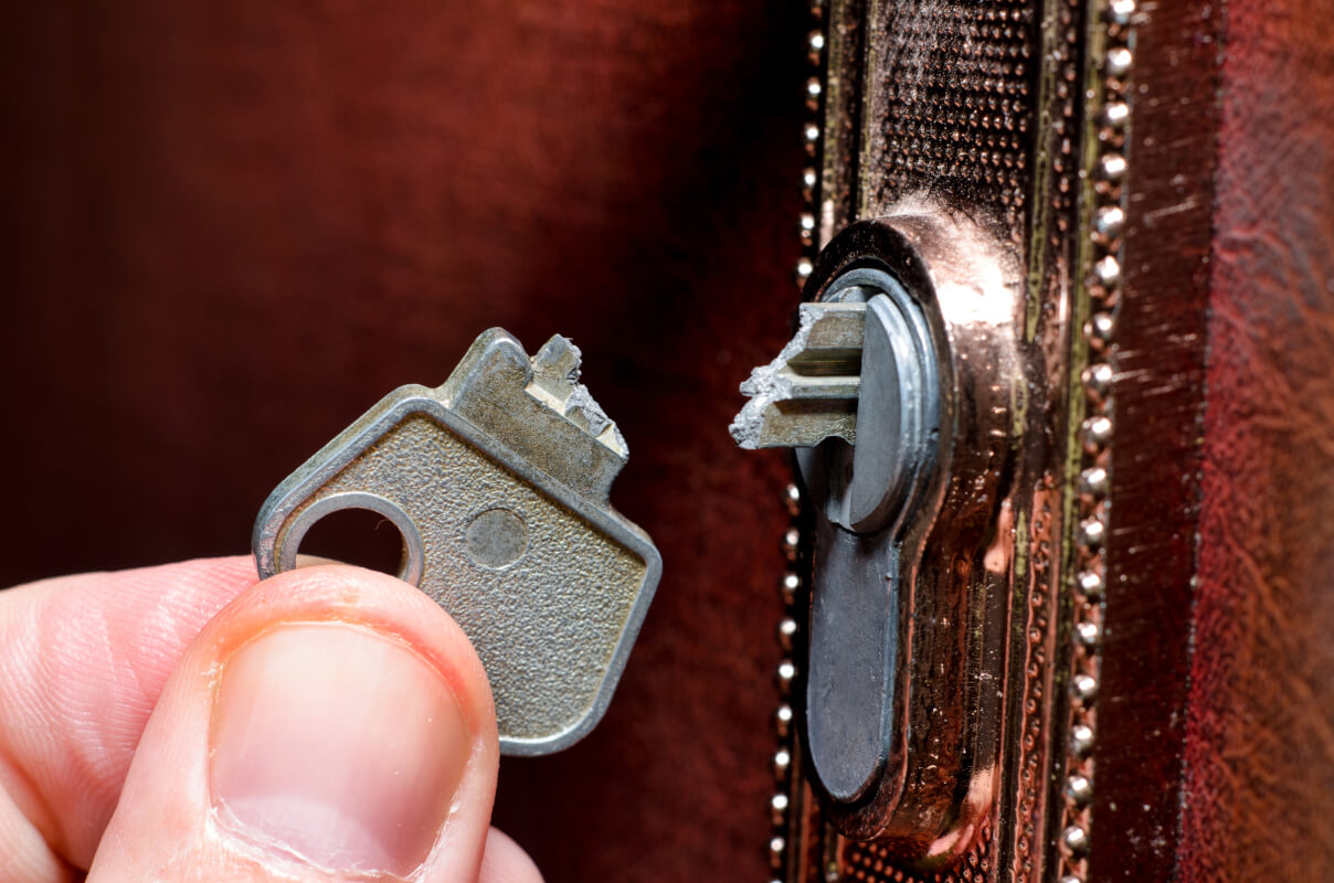 Emergency Locksmith Services-Broken Key Extraction-MLS