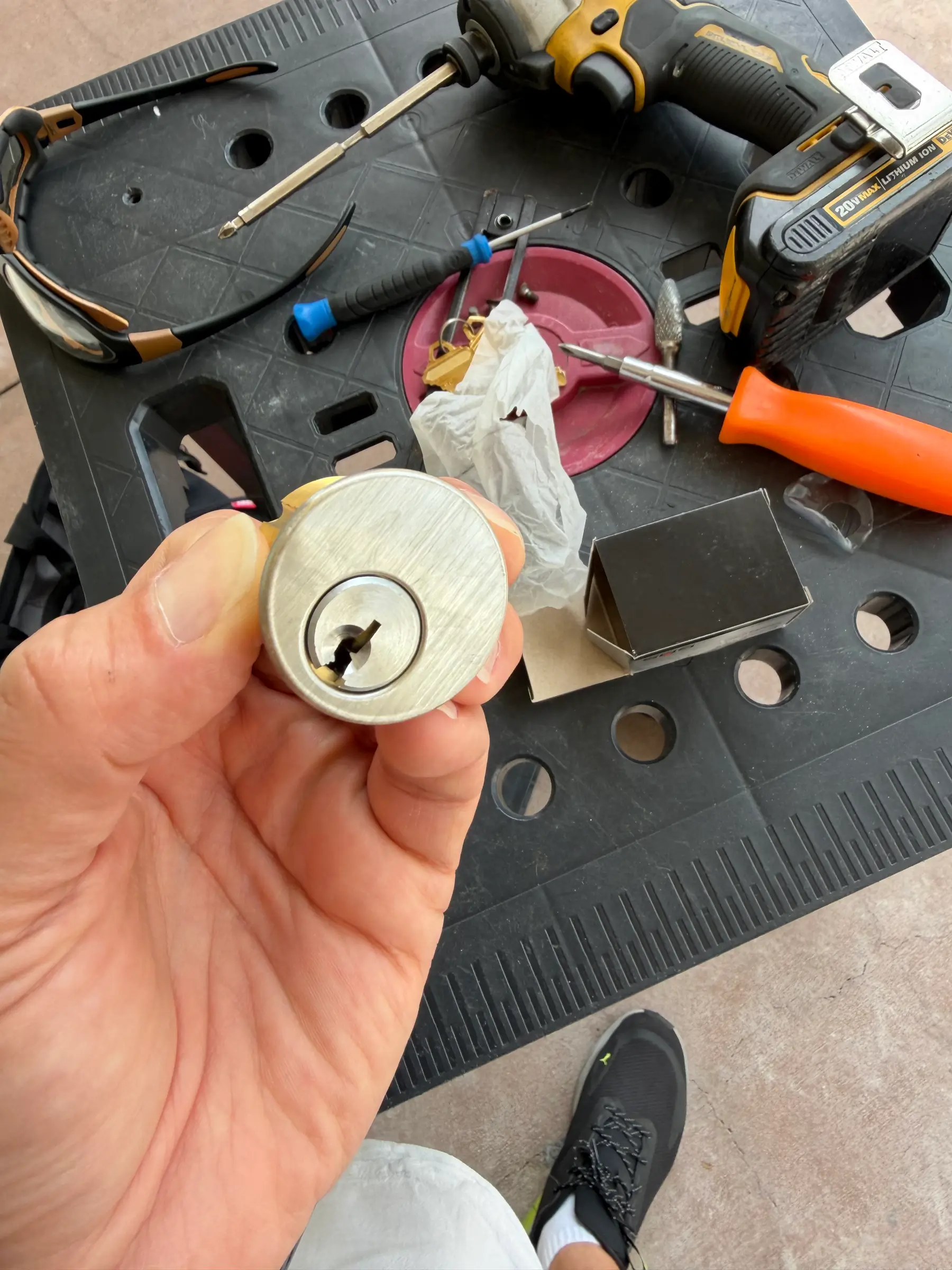 Deadbolt Upgrade Guide for Russellville AR: 5 Critical Mistakes to Avoid 1 Professional deadbolt upgrade service in Russellville AR