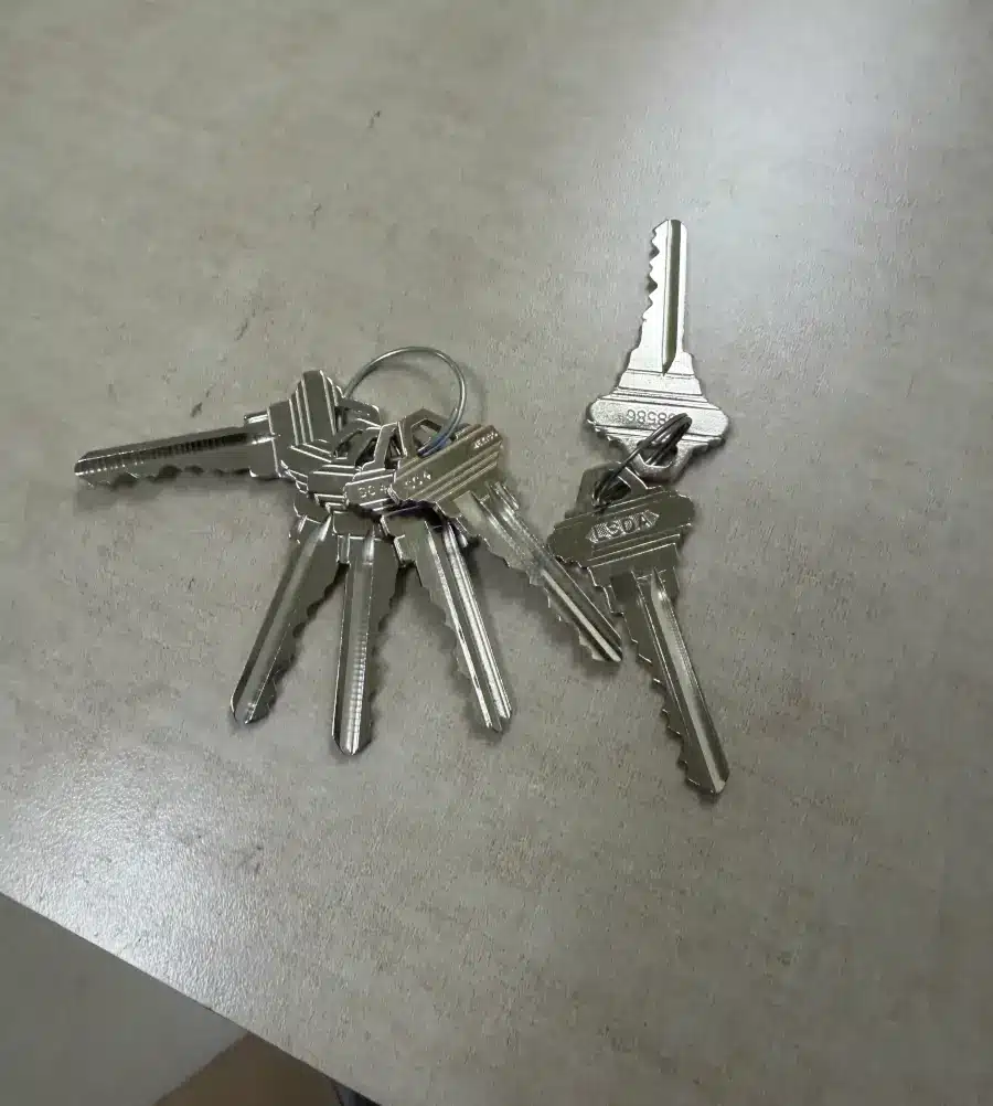 Landlord Rekeying Guide West Memphis AR: Key Control Tips 2 Freshly cut rental property keys following landlord rekeying service by Mobile Locksmith Services in West Memphis AR
