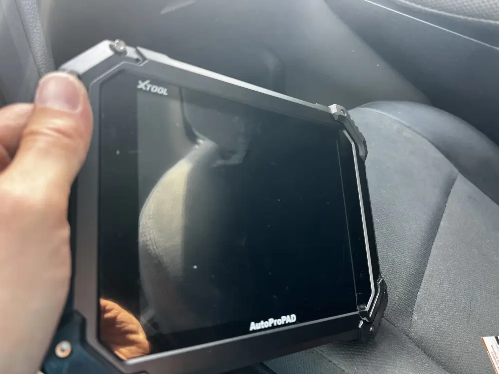Ignition Cylinder Problems in Pine Bluff AR: Why Your Key Will Not Turn 4 Key programming tablet used to relearn keys after ignition cylinder replacement